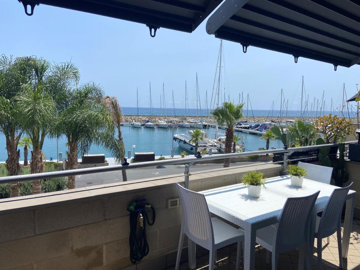 Luxury Apartment San Lorenzo Al Mare Exterior foto